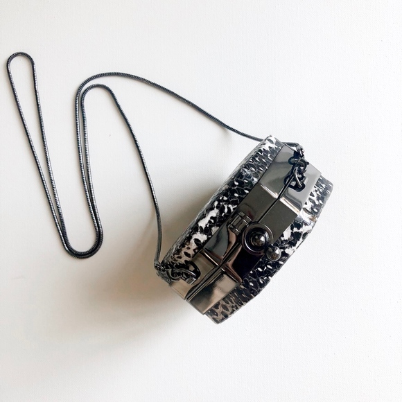 [Henri Bendel] Octagon Minaudière - Picture 3 of 6